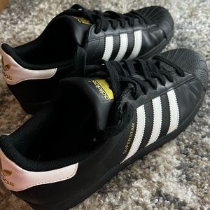 Adidas Superstar black